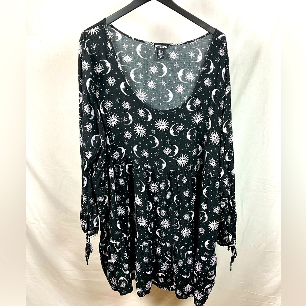 Hot Topic 4X Celestial Dress Black and White